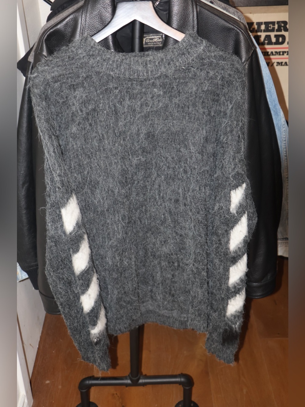 Off-White Black and White Arrow Mohair Crewneck Sweater - Picture 4 of 10